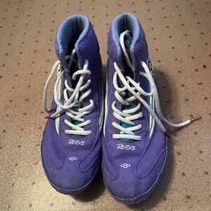 Purple rudis wrestling shoes